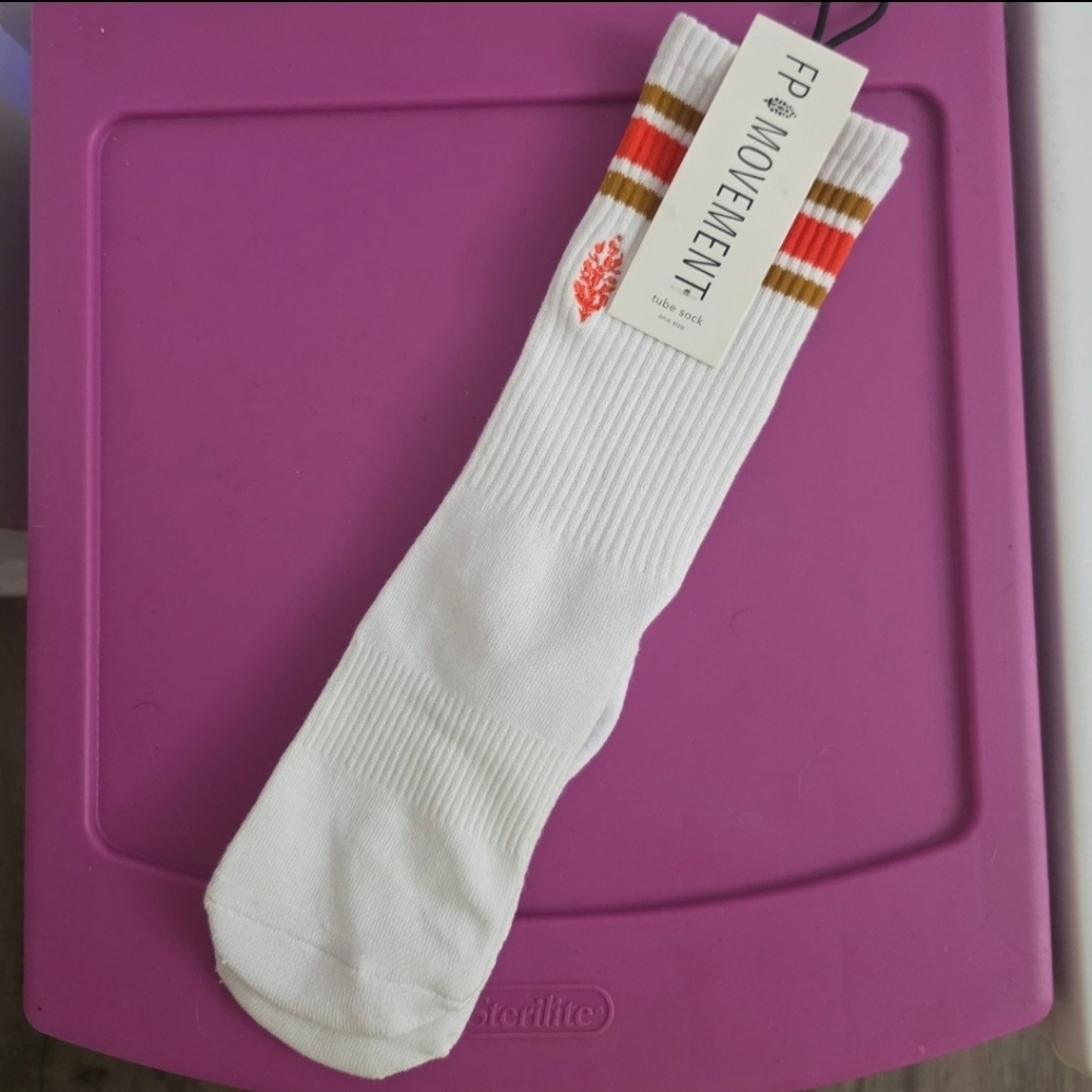 🏷NWT FP Movement Logo Stripe Tube Sock - Orange/White